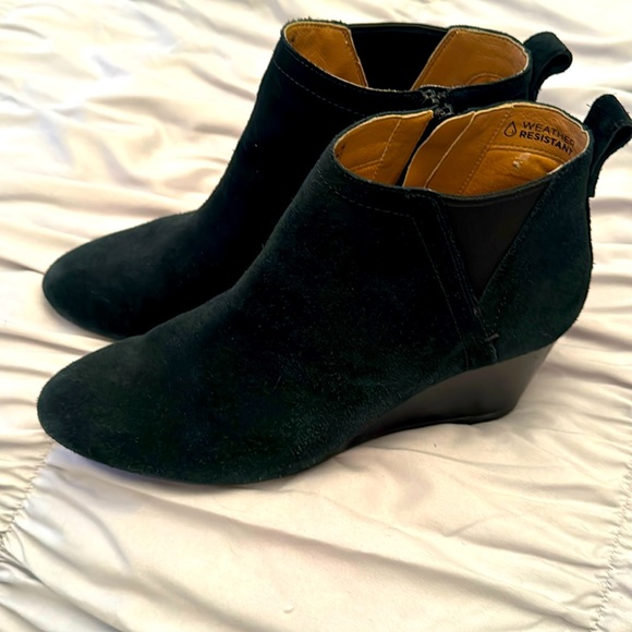 Like new Vionic - Picture 1 of 5